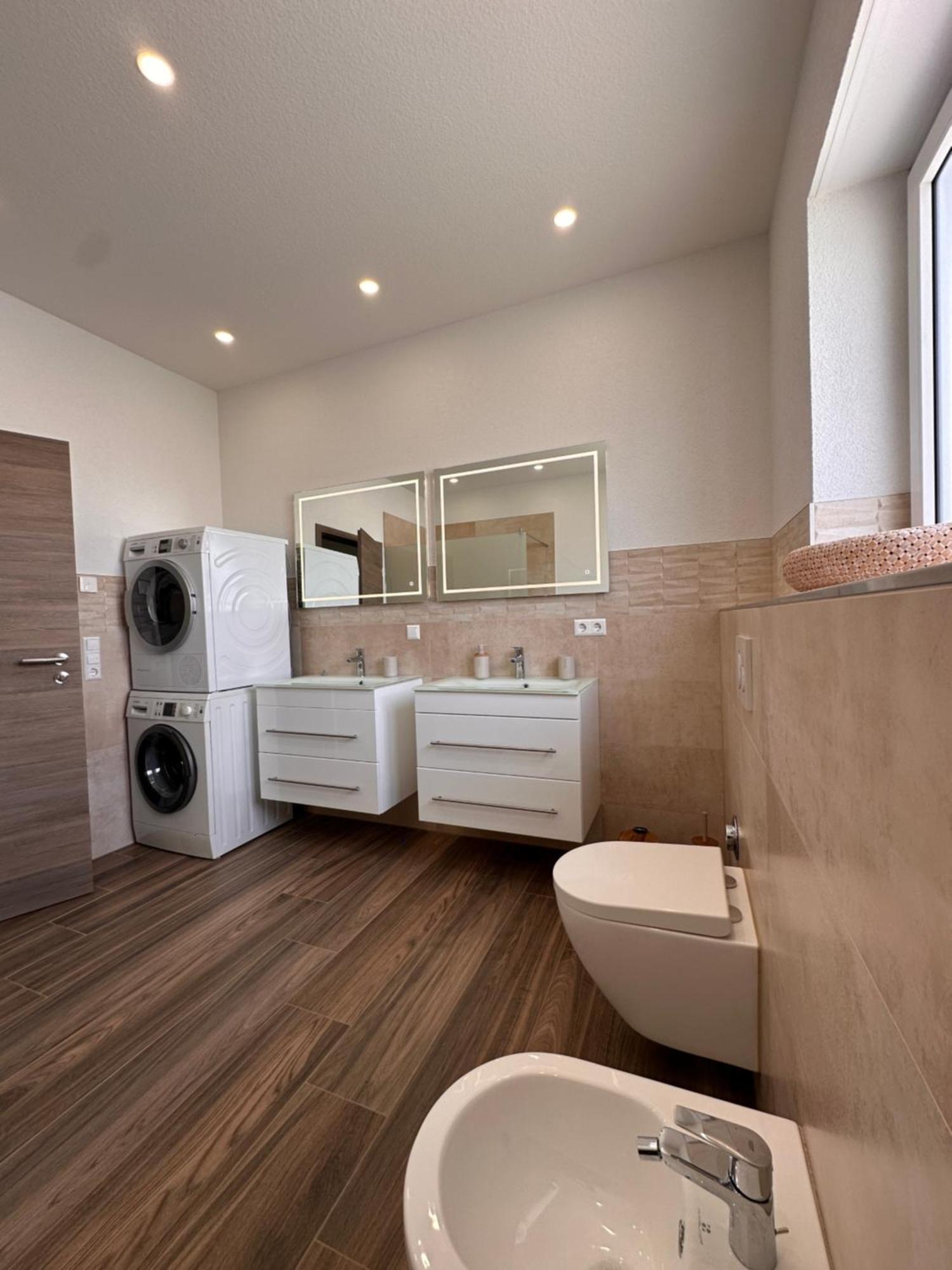 שוונאו Amao-Obsidian I 120Qm I Elegantes Business- & Familienapartment I 3 Schlafzimmer I Kingsize Betten מראה חיצוני תמונה