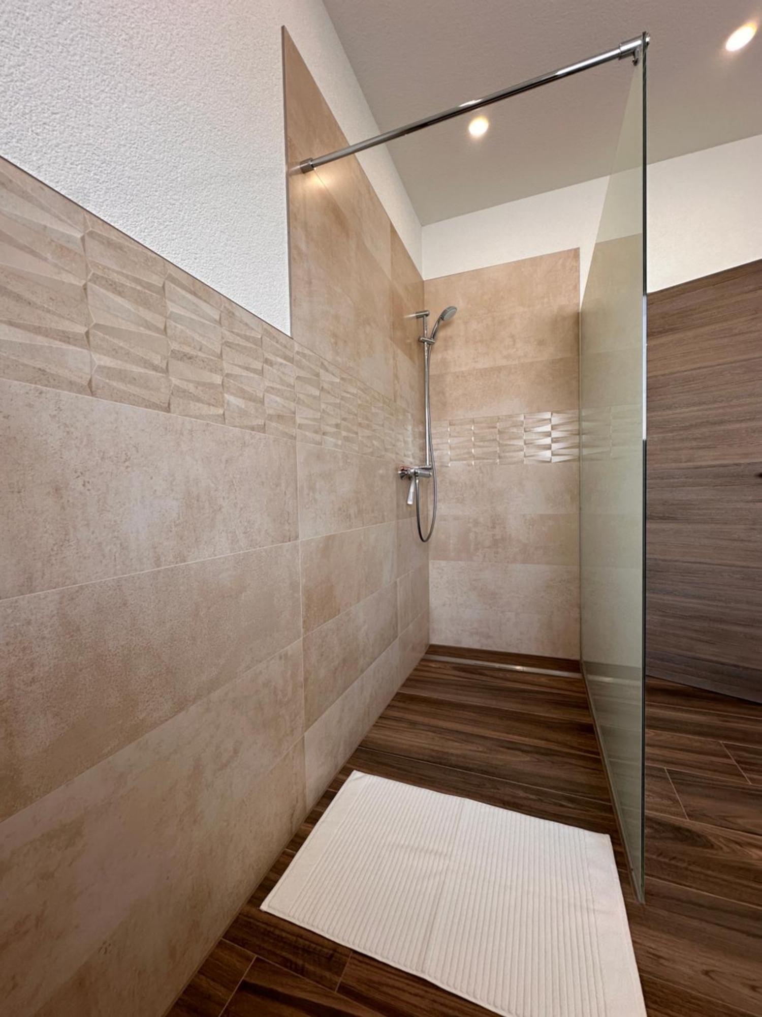 שוונאו Amao-Obsidian I 120Qm I Elegantes Business- & Familienapartment I 3 Schlafzimmer I Kingsize Betten מראה חיצוני תמונה